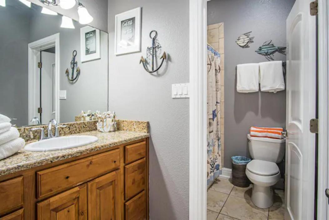 7 Bedroom Home Steps To The Beach With 4 Patios And Pool! Sleeps 20 Port Aransas Exteriör bild