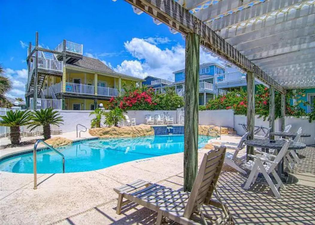 7 Bedroom Home Steps To The Beach With 4 Patios And Pool! Sleeps 20 Port Aransas Exteriör bild